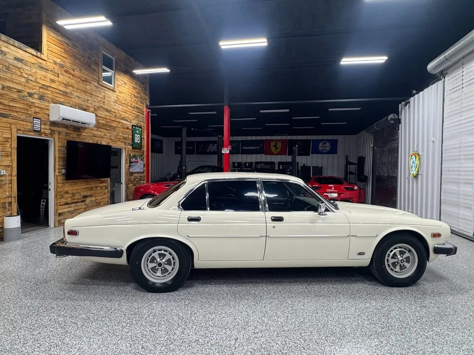 1987 Jaguar XJ Series 3 - Image 5 of 16