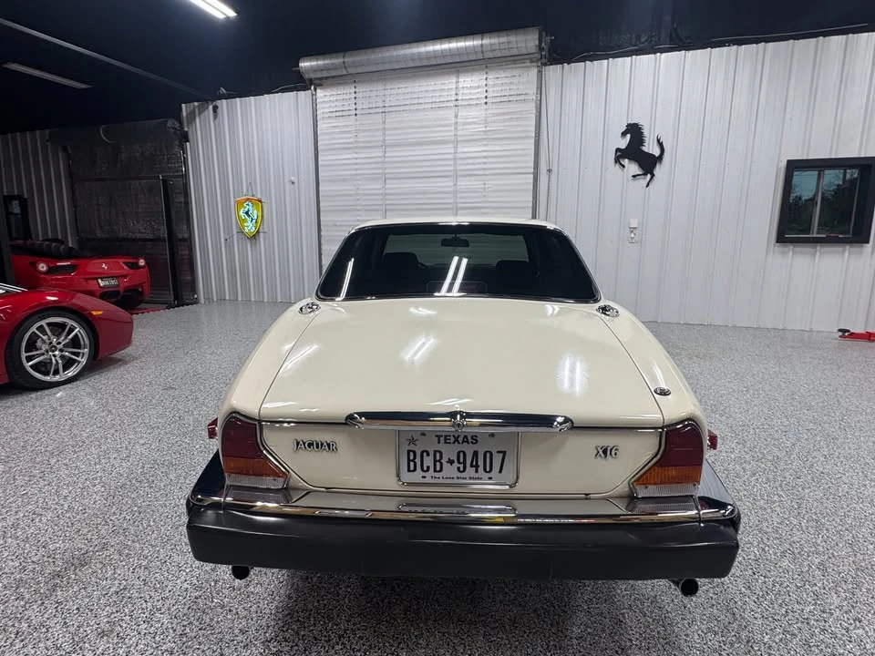 1987 Jaguar XJ Series 3 - Image 3 of 16