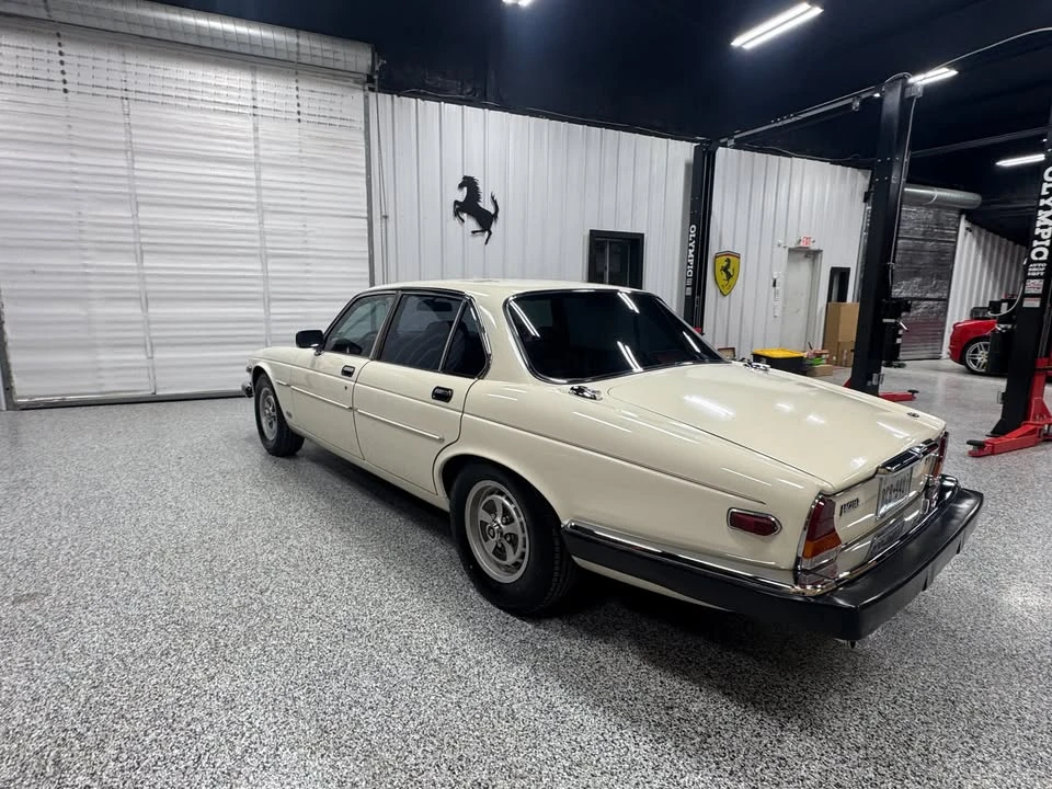 1987 Jaguar XJ Series 3 - Image 2 of 16