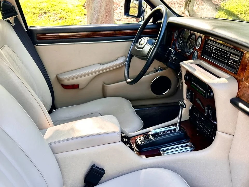 1987 Jaguar XJ40 XJ - Image 15 of 18