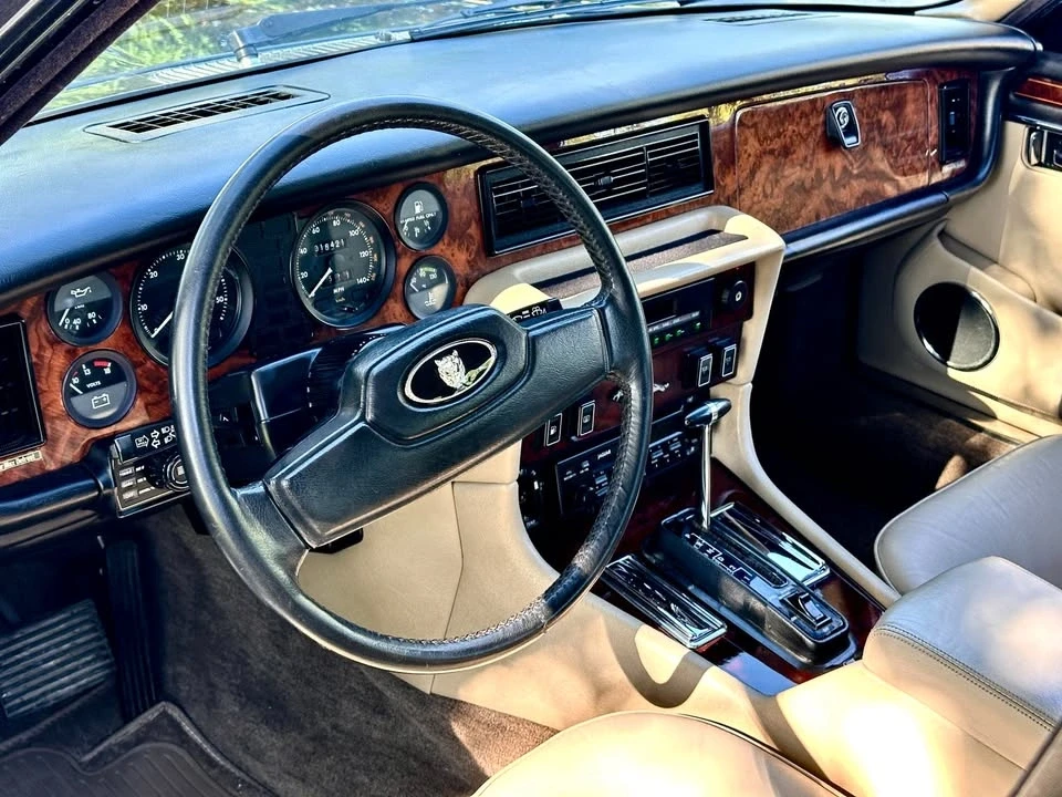 1987 Jaguar XJ40 XJ - Image 14 of 18