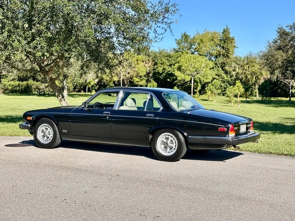 1987 Jaguar XJ40 XJ - Image 3 of 18