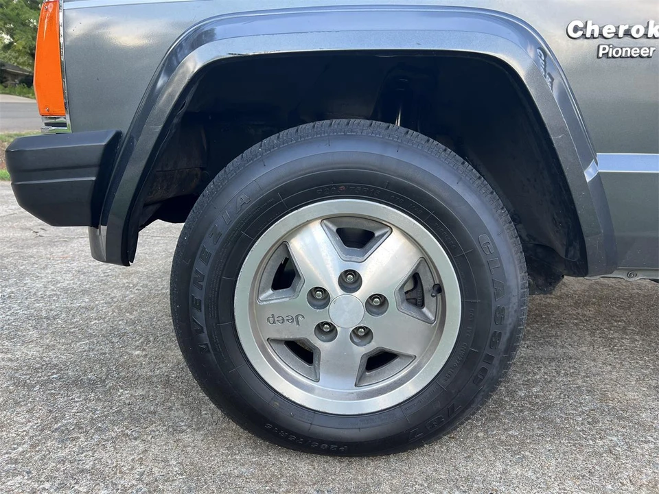 1987 Jeep XJ Cherokee - Image 11 of 22