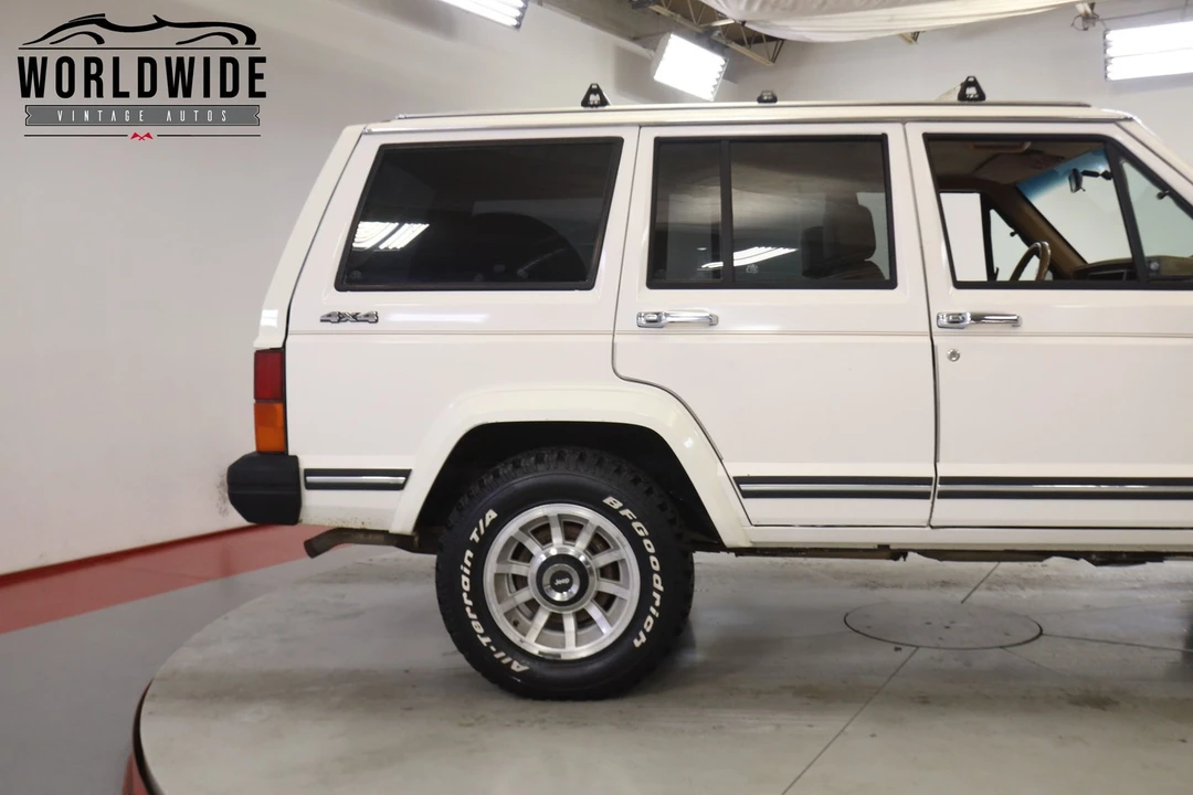 1987 Jeep XJ Cherokee - Image 9 of 12