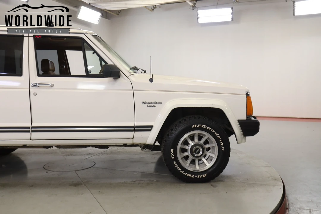 1987 Jeep XJ Cherokee - Image 8 of 12
