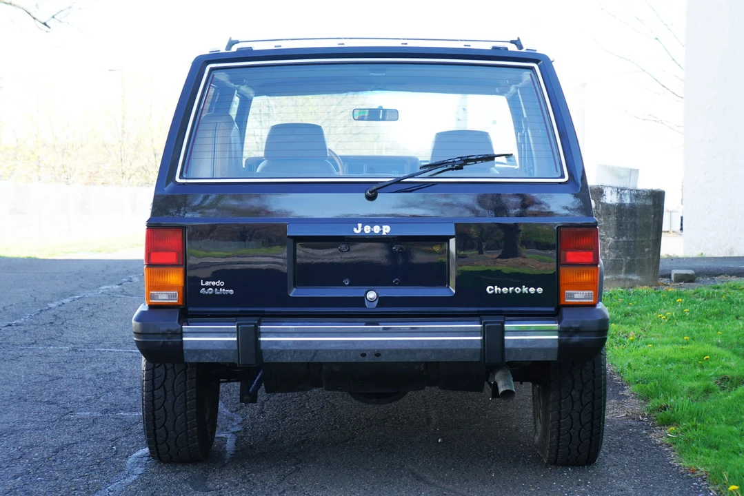1987 Jeep XJ Cherokee - Image 5 of 31