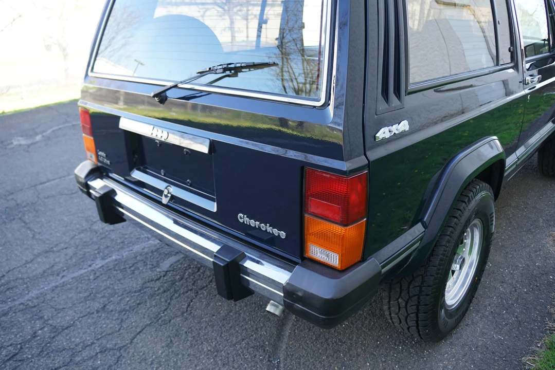 1987 Jeep XJ Cherokee - Image 24 of 31