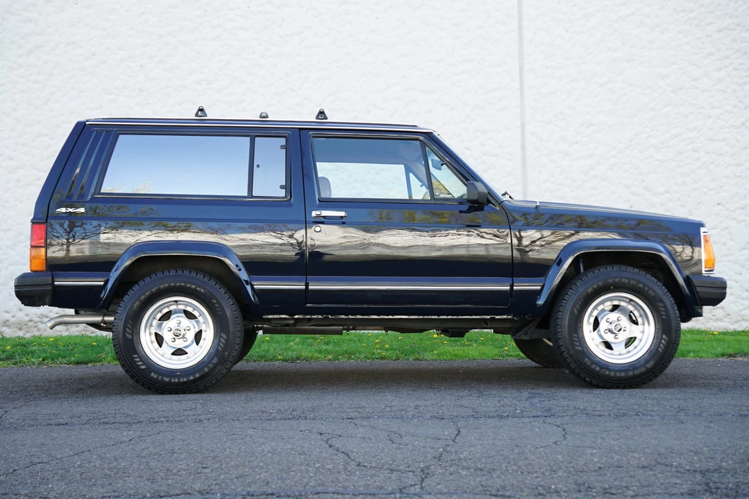 1987 Jeep XJ Cherokee - Image 8 of 31