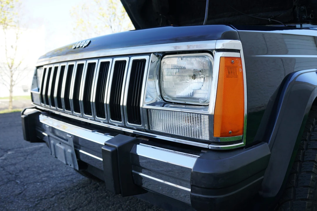 1987 Jeep XJ Cherokee - Image 17 of 31