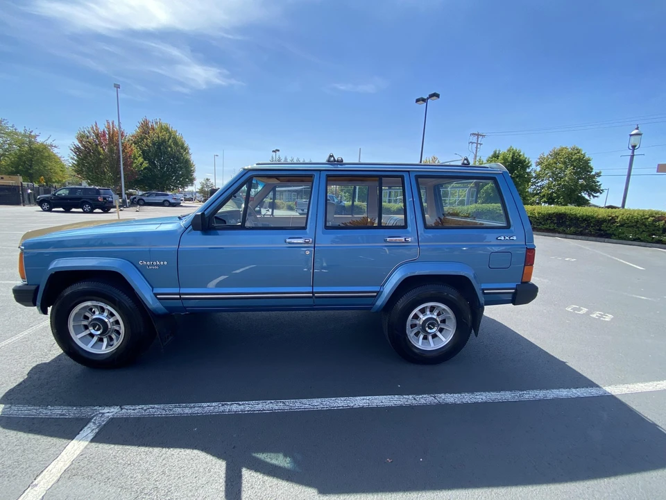 1987 Jeep XJ Cherokee - Image 8 of 31