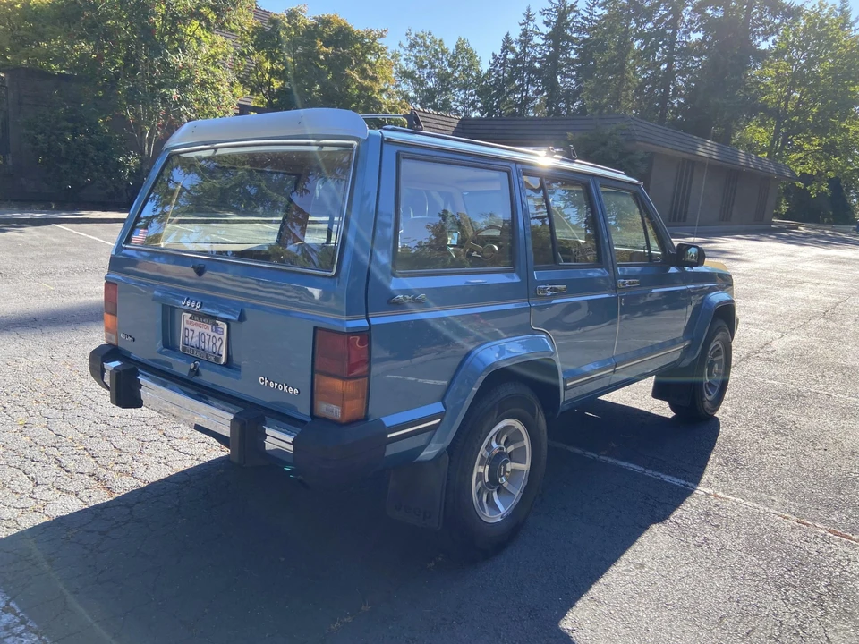 1987 Jeep XJ Cherokee - Image 26 of 31