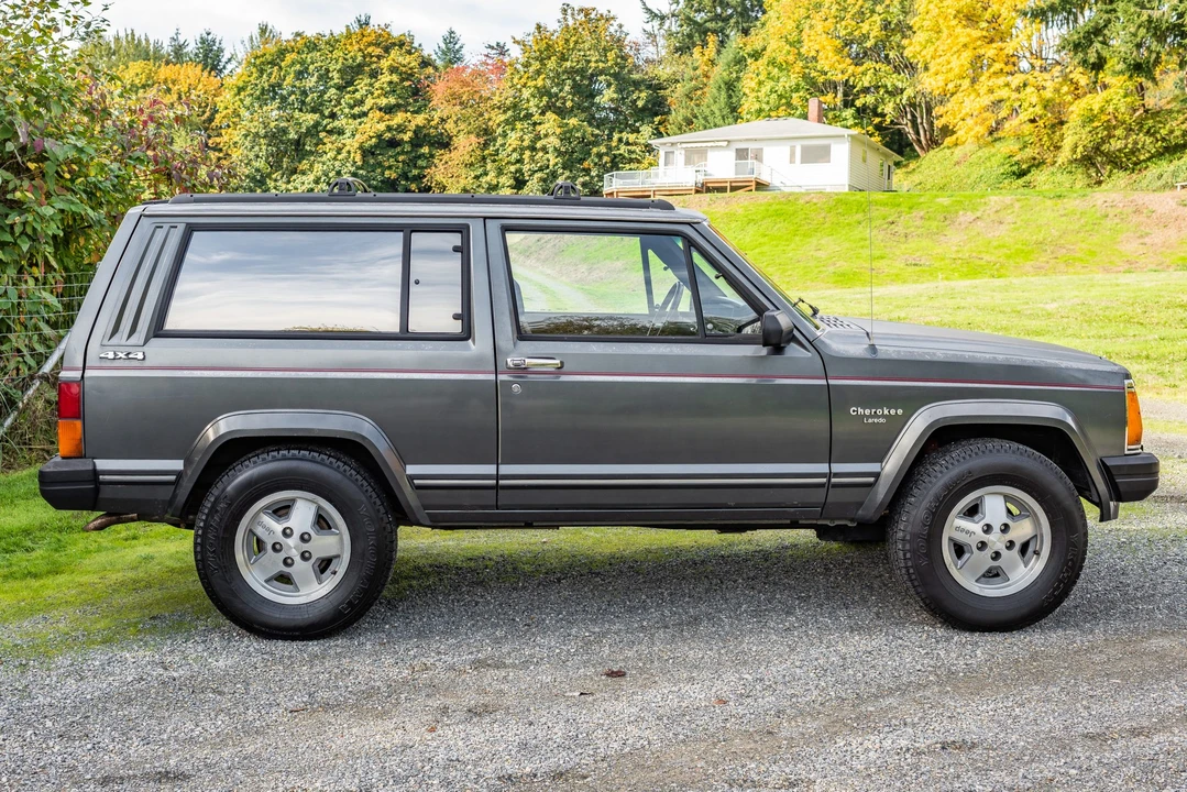 1987 Jeep XJ Cherokee - Image 13 of 31