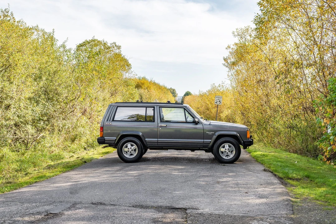 1987 Jeep XJ Cherokee - Image 12 of 31