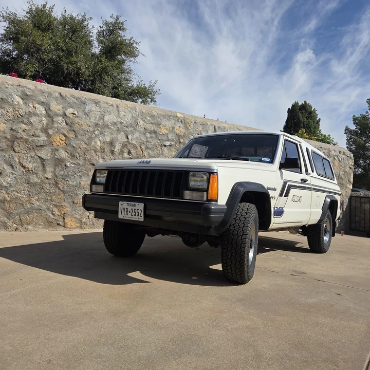 1987 Jeep Comanche - Image 8 of 31