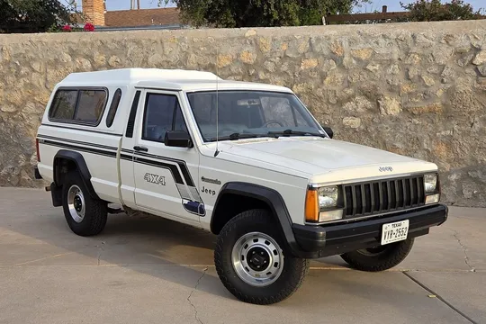 1987 Jeep Comanche 4×4 4-Speed