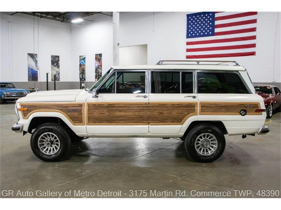 1987 Jeep SJ Grand Wagoneer - Image 3 of 31