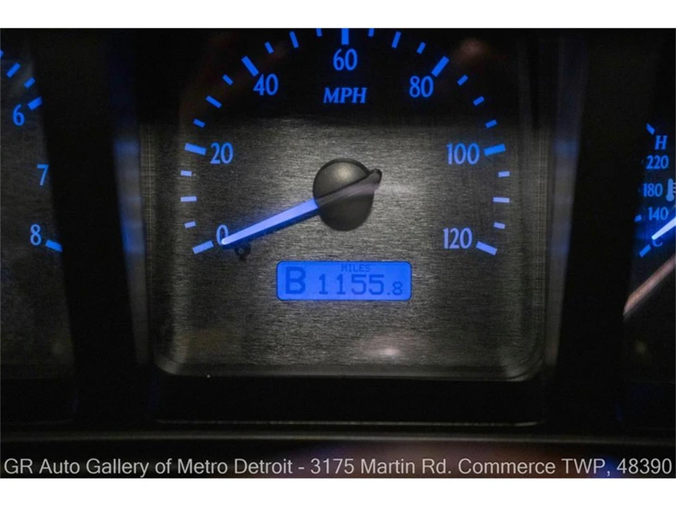 1987 Jeep SJ Grand Wagoneer - Image 19 of 31