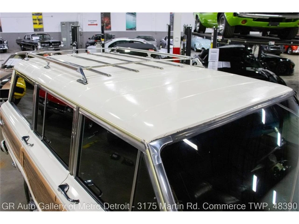 1987 Jeep SJ Grand Wagoneer - Image 14 of 31
