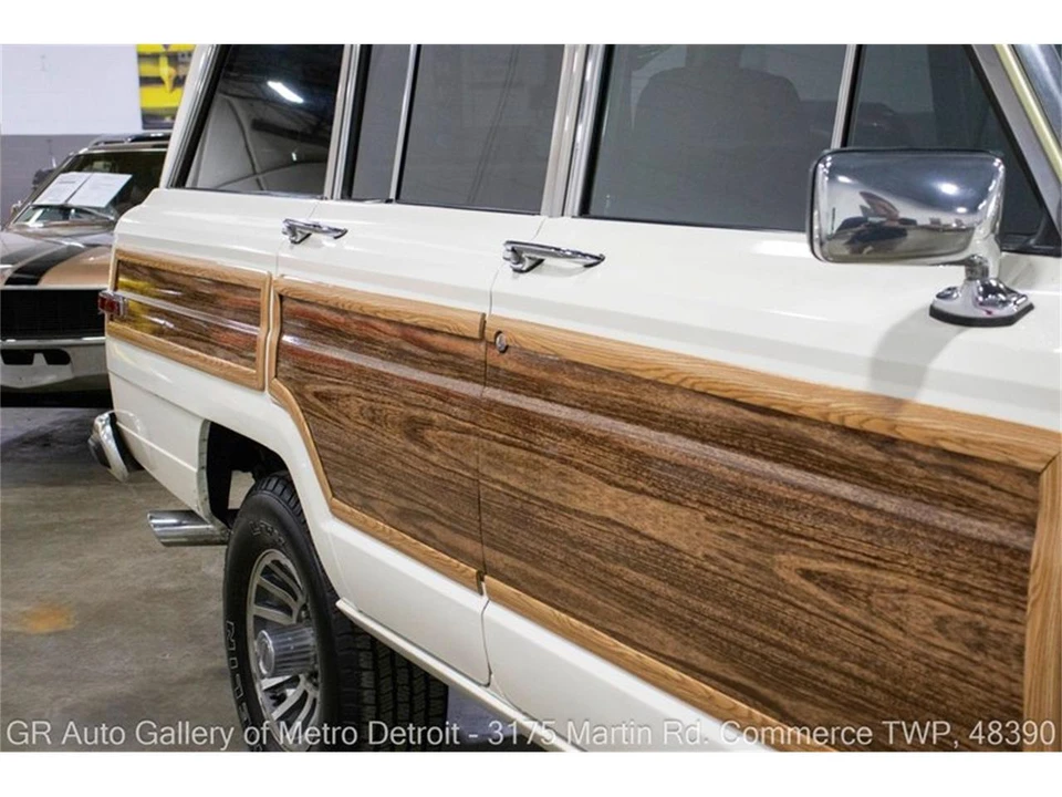 1987 Jeep SJ Grand Wagoneer - Image 25 of 31
