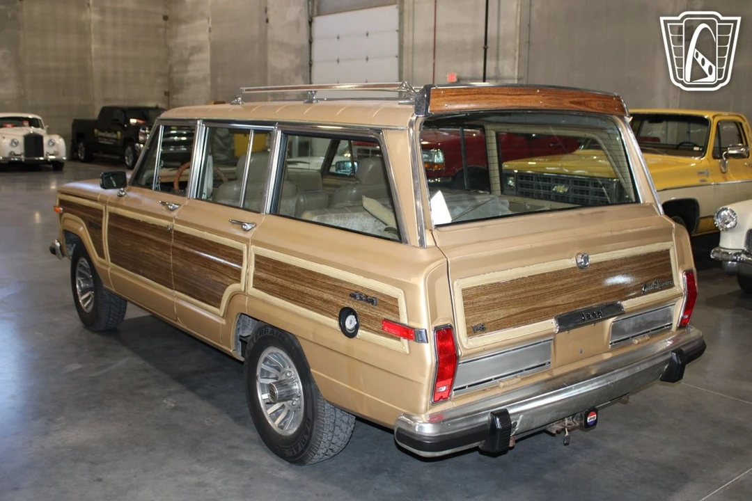 1987 Jeep SJ Wagoneer - Image 4 of 12