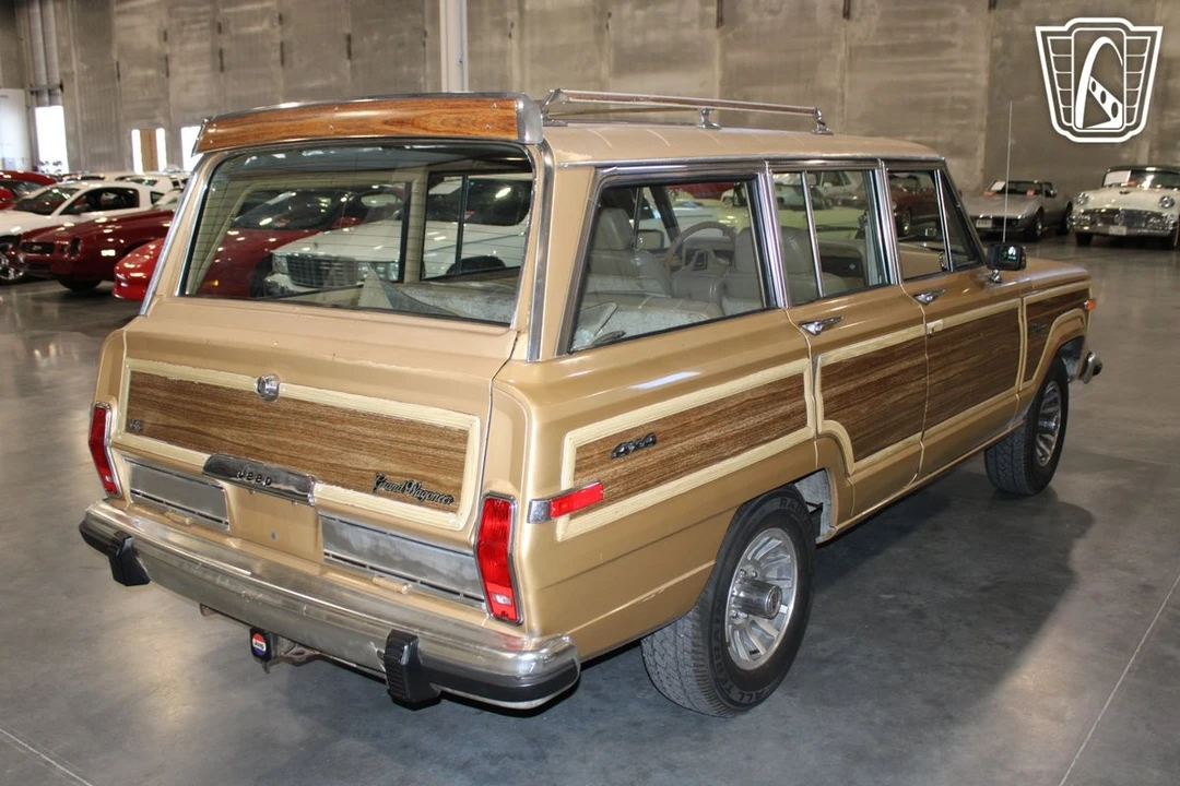 1987 Jeep SJ Wagoneer - Image 6 of 12