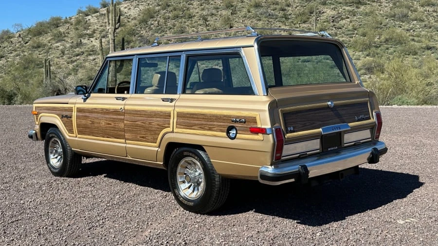 1987 Jeep SJ Grand Wagoneer - Image 3 of 10