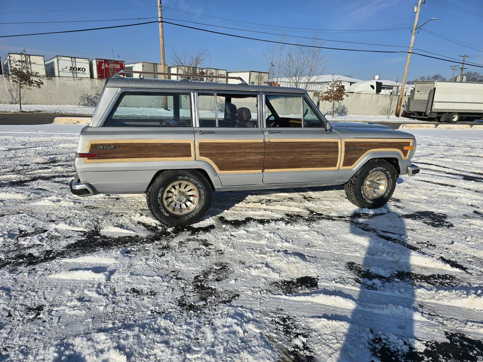 1987 Jeep SJ Grand Wagoneer - Image 25 of 31