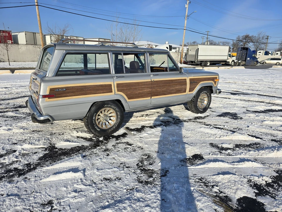 1987 Jeep SJ Grand Wagoneer - Image 16 of 31