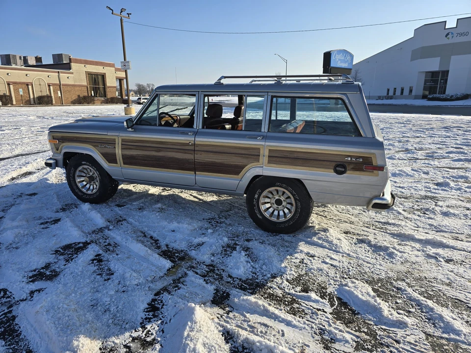 1987 Jeep SJ Grand Wagoneer - Image 26 of 31