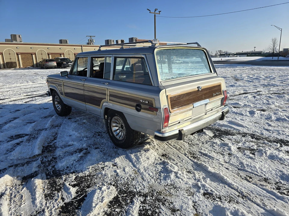 1987 Jeep SJ Grand Wagoneer - Image 22 of 31