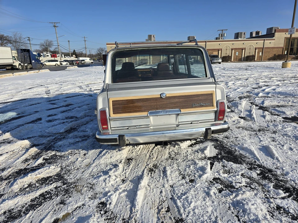 1987 Jeep SJ Grand Wagoneer - Image 17 of 31