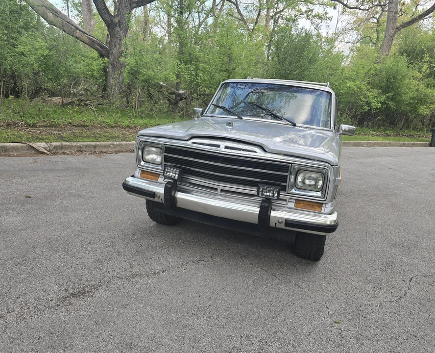 1987 Jeep SJ Grand Wagoneer - Image 11 of 31