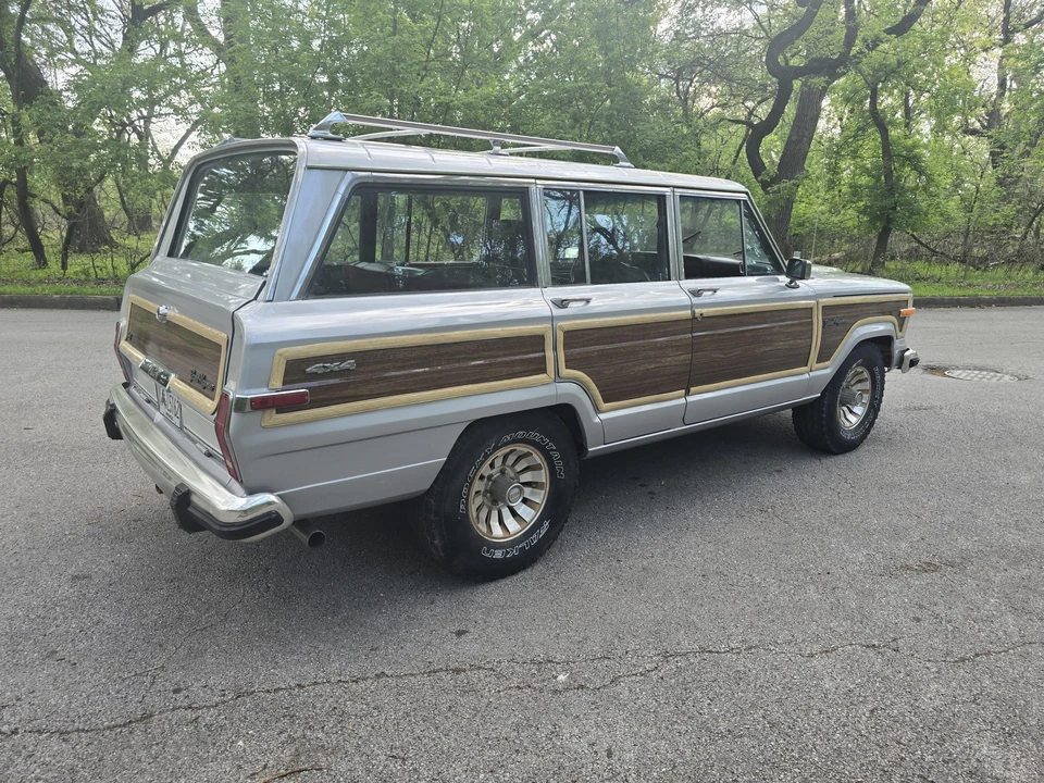 1987 Jeep SJ Grand Wagoneer - Image 6 of 31