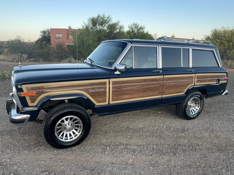 1987 Jeep SJ Grand Wagoneer - Image 2 of 31