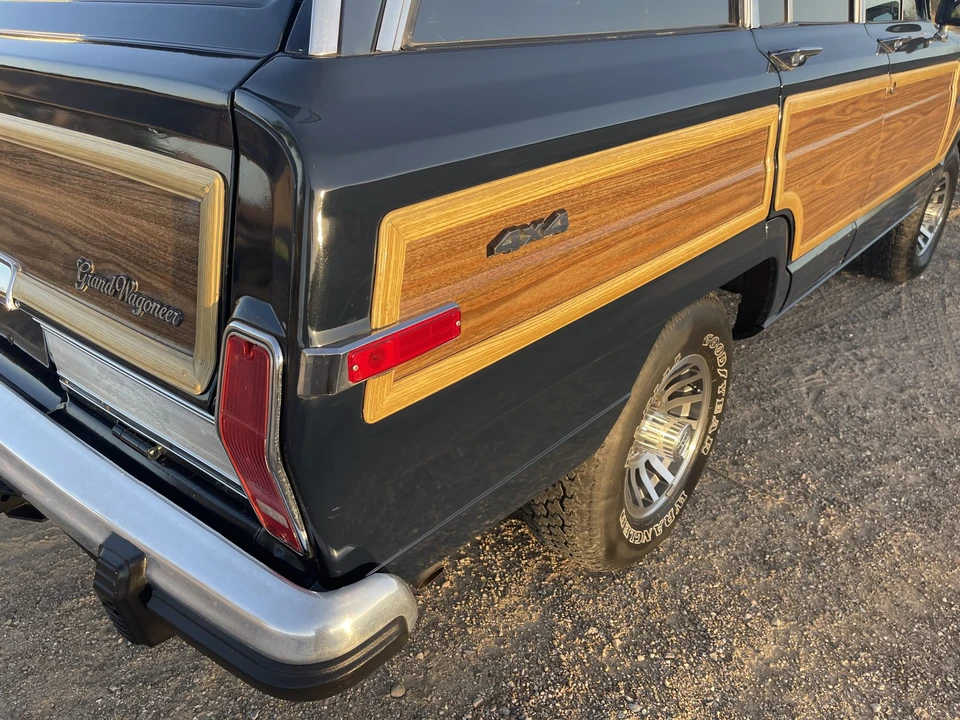 1987 Jeep SJ Grand Wagoneer - Image 30 of 31