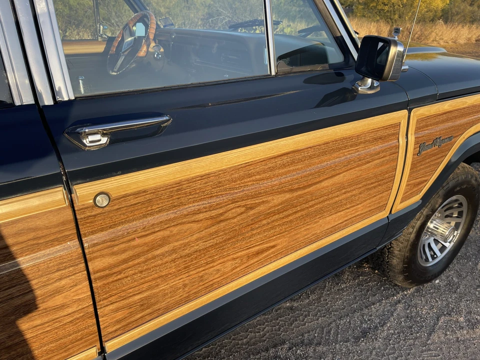 1987 Jeep SJ Grand Wagoneer - Image 26 of 31