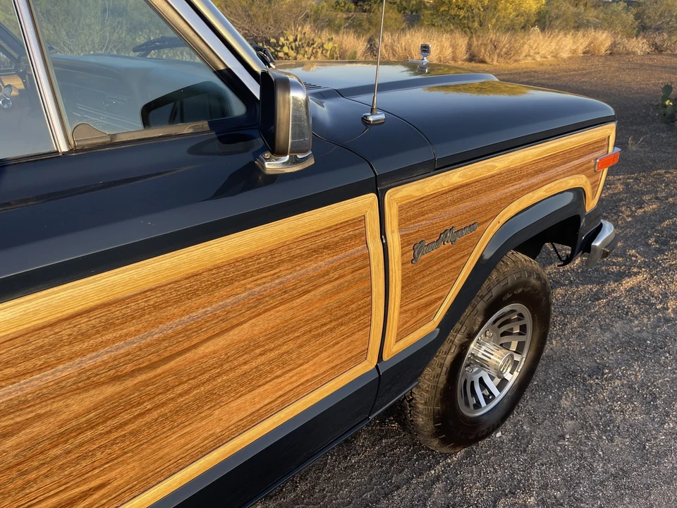 1987 Jeep SJ Grand Wagoneer - Image 25 of 31