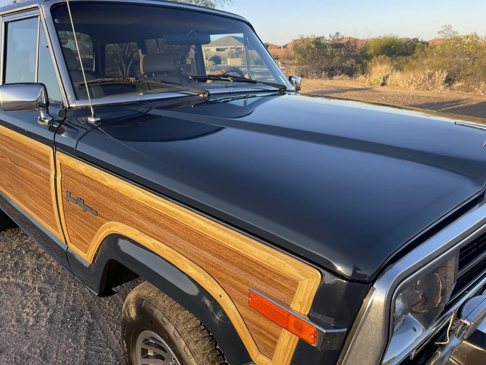 1987 Jeep SJ Grand Wagoneer - Image 20 of 31