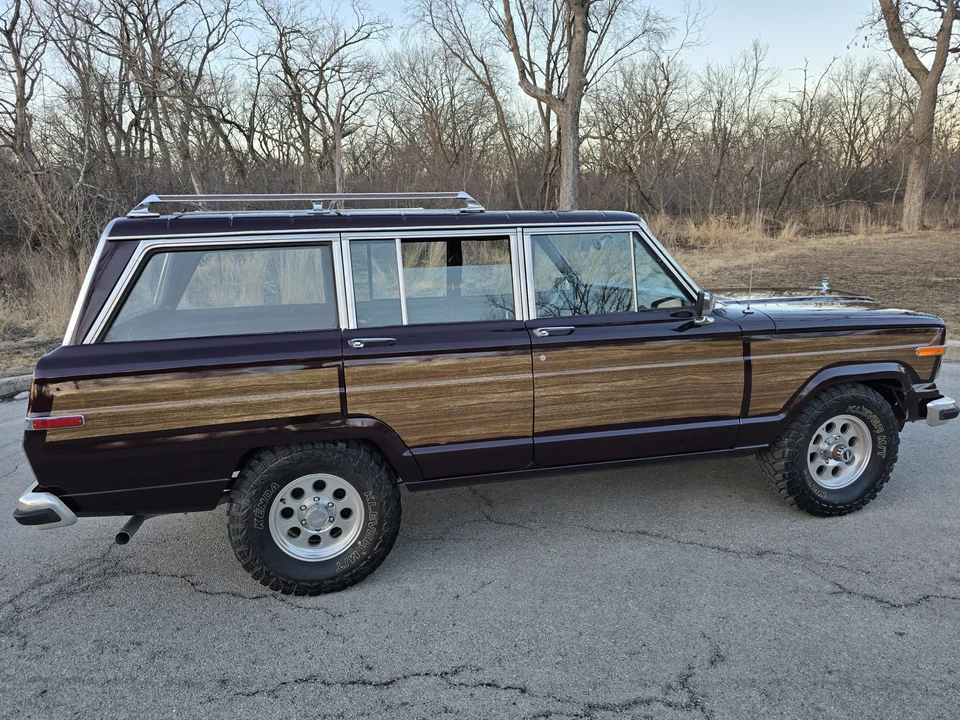 1987 Jeep SJ Grand Wagoneer - Image 20 of 31
