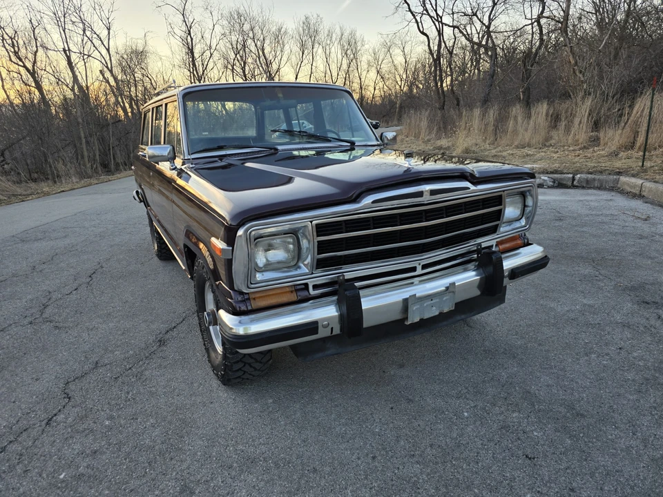 1987 Jeep SJ Grand Wagoneer - Image 10 of 31