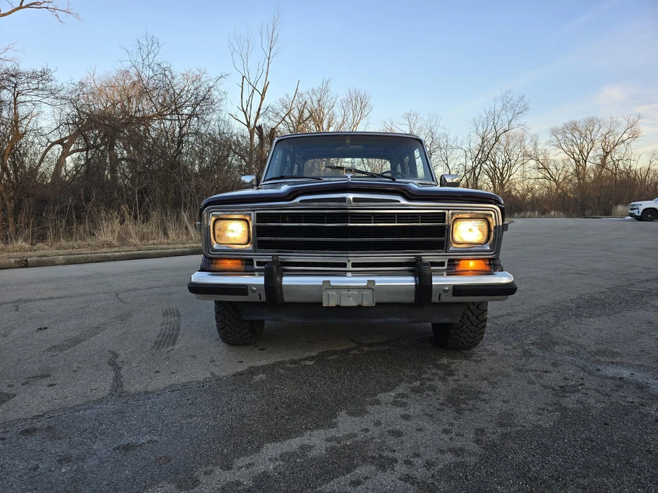 1987 Jeep SJ Grand Wagoneer - Image 9 of 31