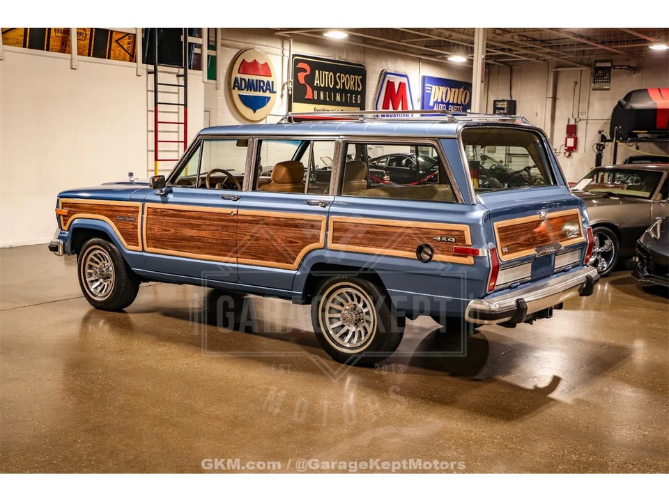 1987 Jeep SJ Grand Wagoneer - Image 6 of 31