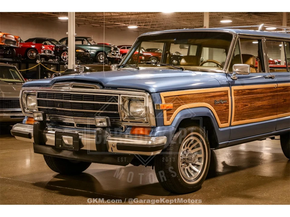 1987 Jeep SJ Grand Wagoneer - Image 21 of 31