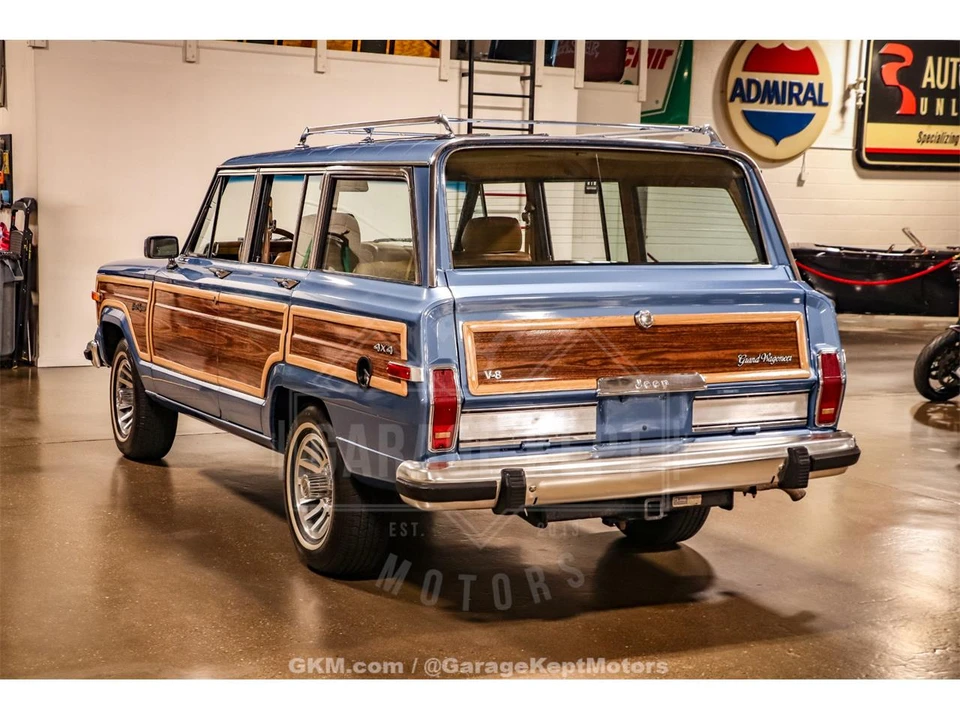 1987 Jeep SJ Grand Wagoneer - Image 7 of 31