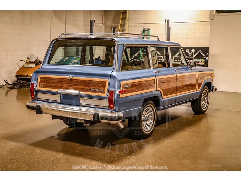 1987 Jeep SJ Grand Wagoneer - Image 8 of 31