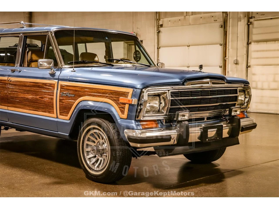 1987 Jeep SJ Grand Wagoneer - Image 13 of 31