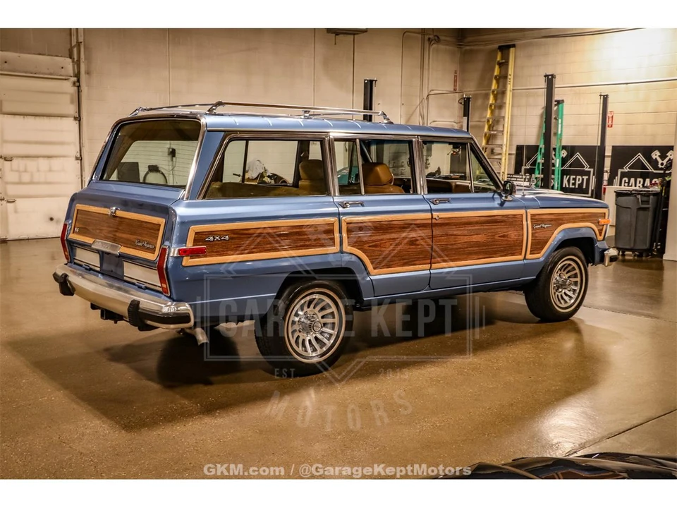1987 Jeep SJ Grand Wagoneer - Image 9 of 31