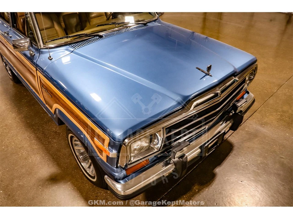 1987 Jeep SJ Grand Wagoneer - Image 14 of 31