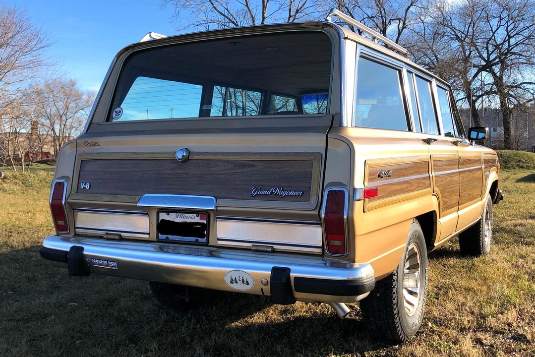 1987 Jeep SJ Grand Wagoneer - Image 4 of 31