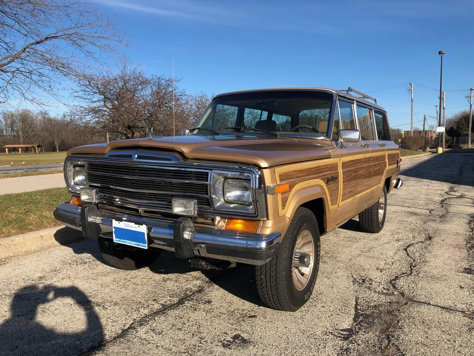 1987 Jeep SJ Grand Wagoneer - Image 9 of 31
